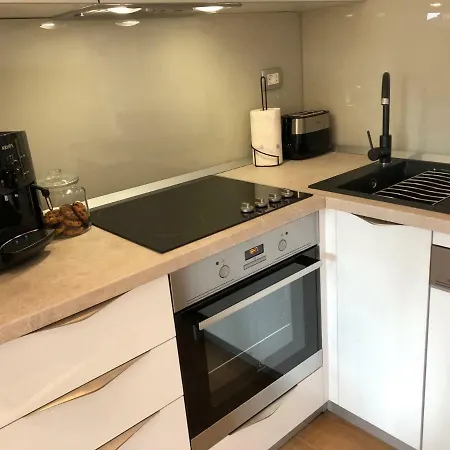 Azamara Old Town Apartment *